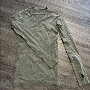 Lululemon Swiftly Tech long Sleeve - size 6 - colour OLIVE